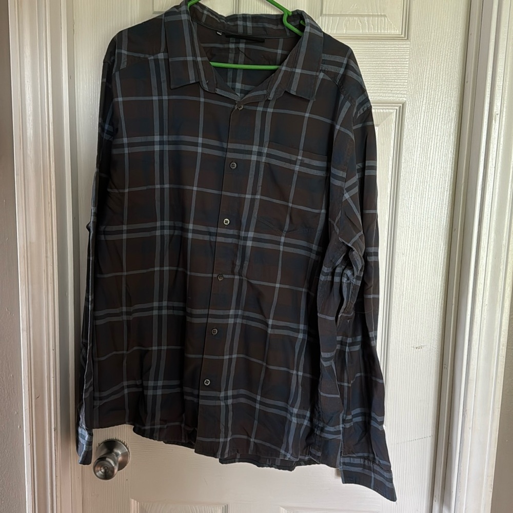 Under Amour Fitted Flannel size XXL